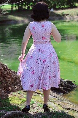 Robe rockabilly à vichy rose années 50 femme