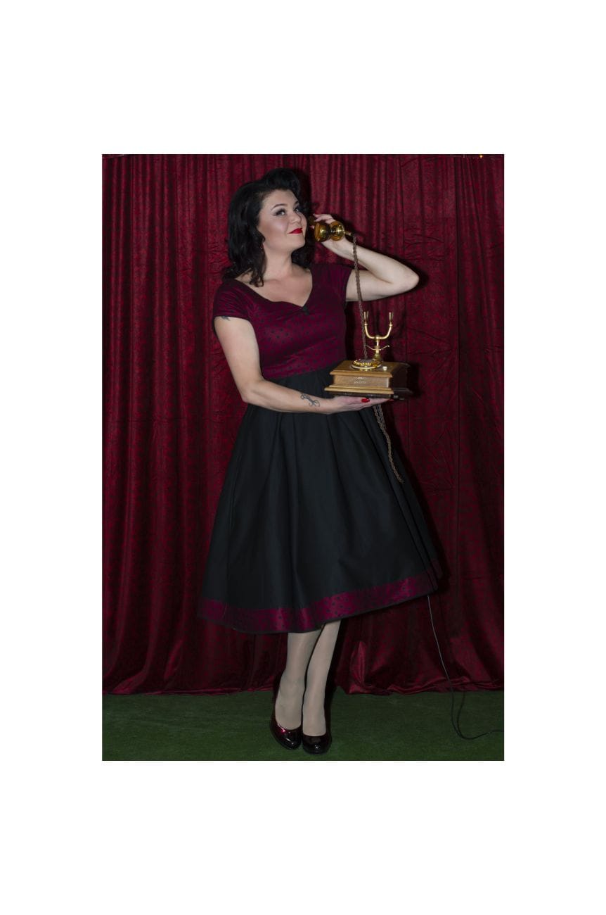 Robe vintage bordeaux et noire taille haute