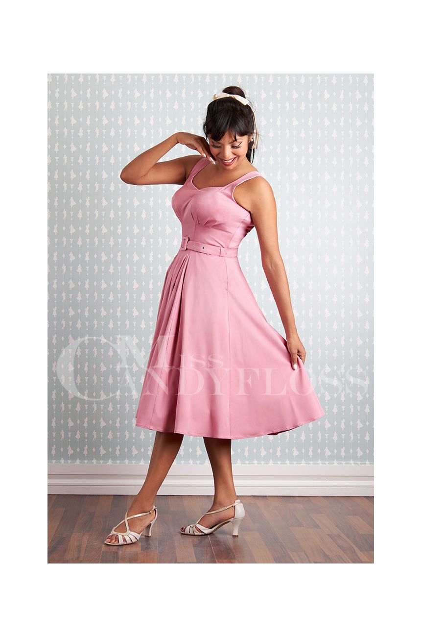 Robe vintage rose poudre jupe swing ample bretelles larges silhouette sablier annees 50